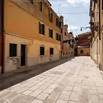 Bricola Biennale Apartments